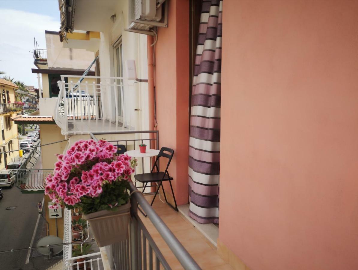 Casa Dany&Olga Apartment Giardini Naxos Bagian luar foto